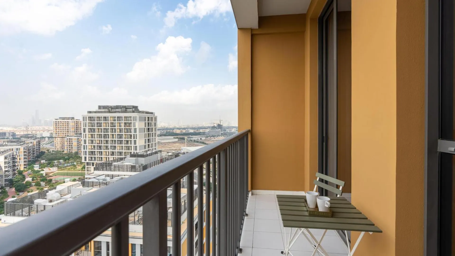 Vacay Lettings - Spacious Studio Apartment - Production City Ντουμπάι Ηνωμένα Αραβικά Εμιράτα