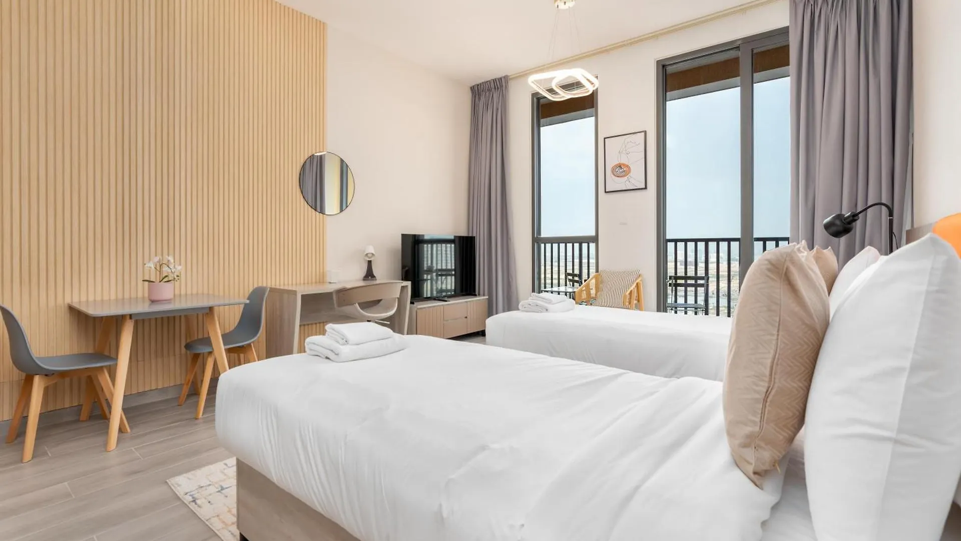 Vacay Lettings - Spacious Studio Apartment - Production City Ντουμπάι