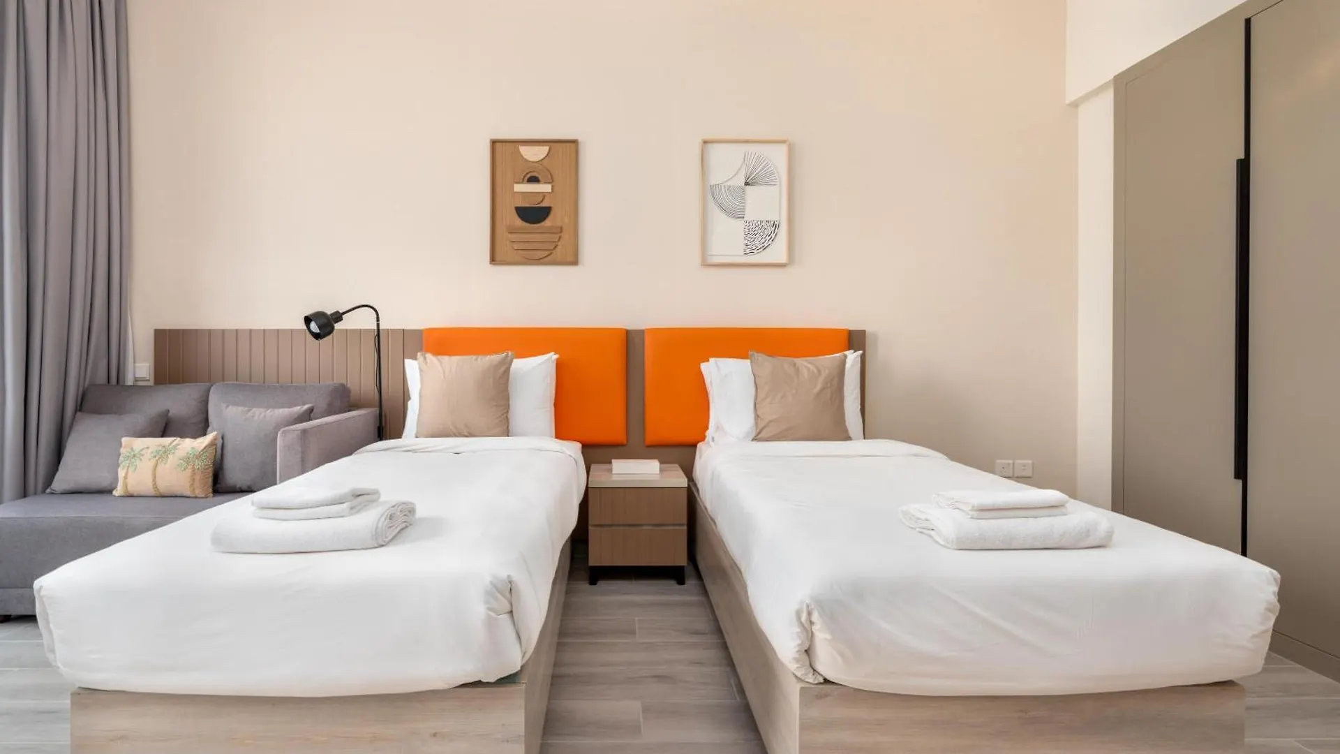 דובאי Vacay Lettings - Spacious Studio Apartment - Production City 0*,